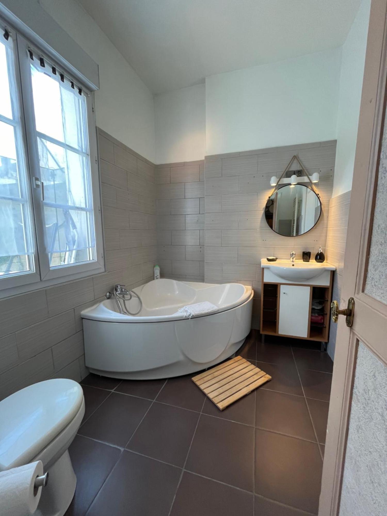 Cote Chateau - Grand Appartement Au Coeur De 블루아 외부 사진