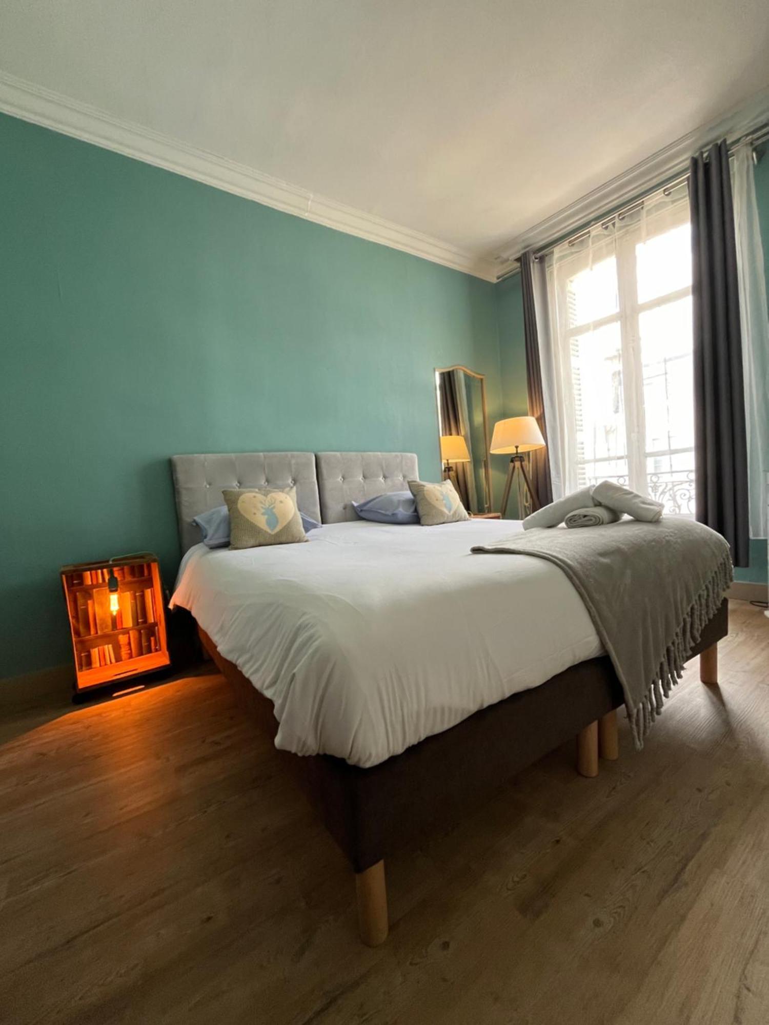 Cote Chateau - Grand Appartement Au Coeur De 블루아 외부 사진